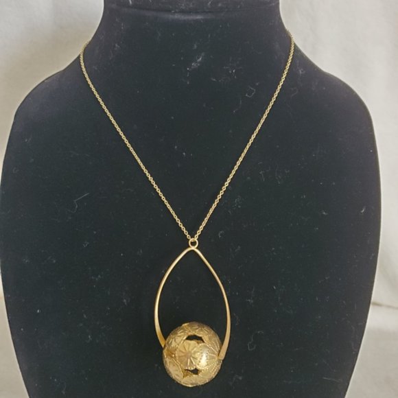 Vintage Golden Ball within Wishbone Necklace ~ 4 for $30 Bundle ~ - Picture 1 of 4